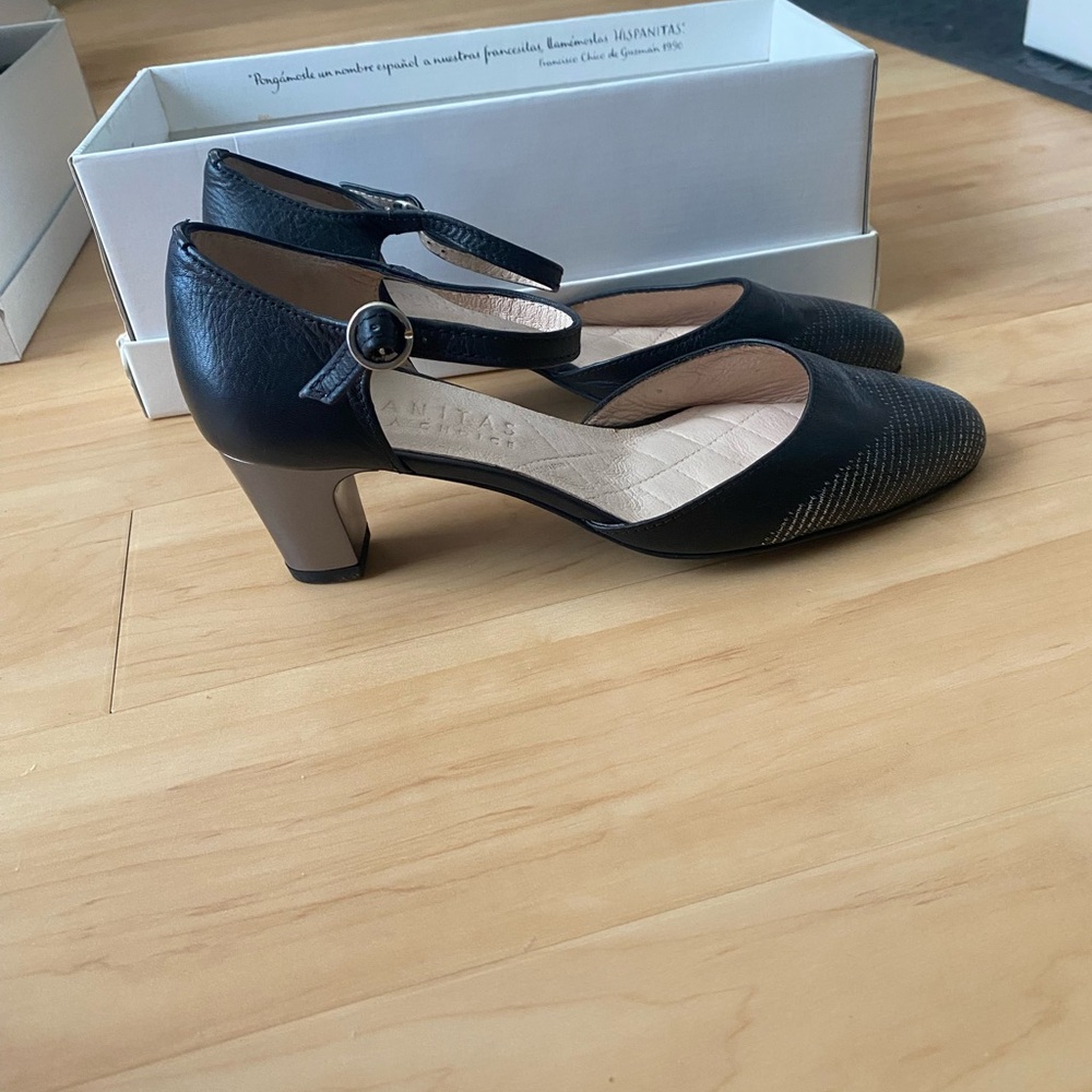 Hispanitas Black Heels with Strap and silver accents